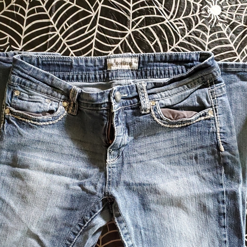Buckle Daytrip Virgo Bootcut Jeans - size 30R